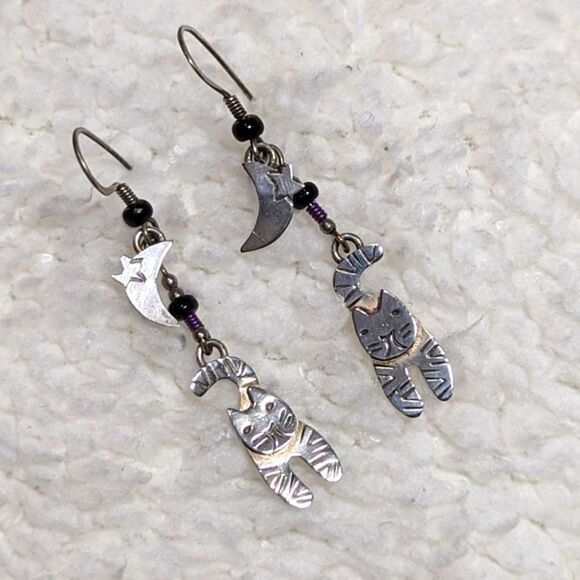 Vintage "Far-fetched" Sterling Silver Kitty Cat Dangle Earrings - Picture 4 of 8